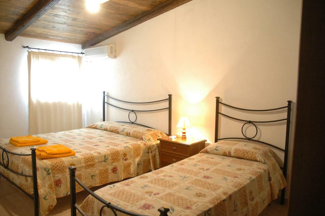 Agriturismo Su Pirastru 사 카스탄자 외부 사진