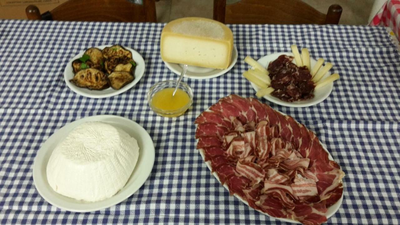 Agriturismo Su Pirastru 사 카스탄자 외부 사진